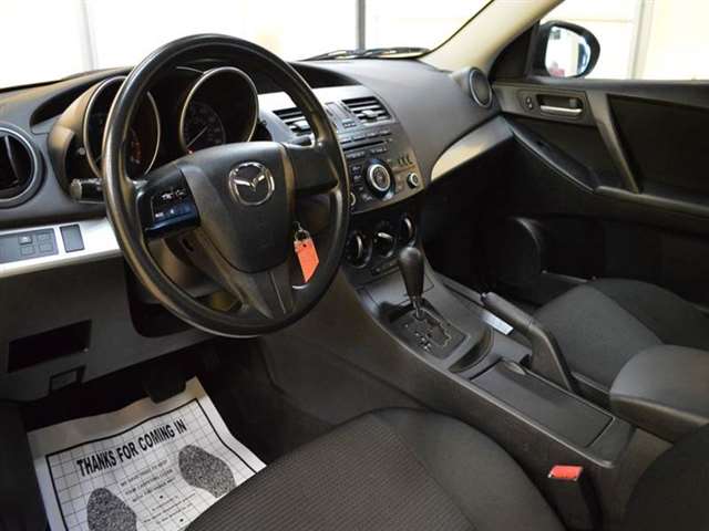 Mazda Mazda3 2013 photo 25